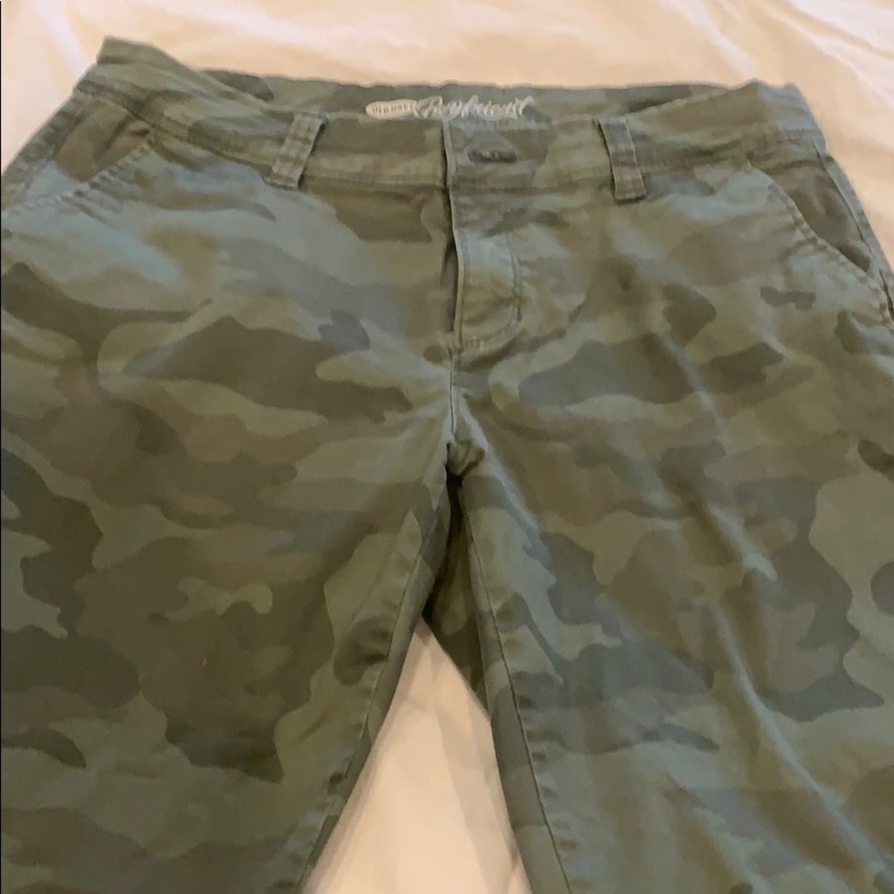 Old Navy like new Green Army Capris